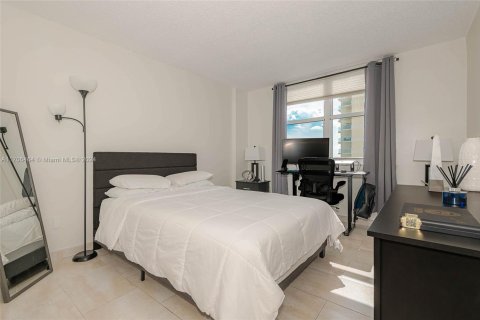 Купить кондоминиум в Майами, Флорида 2 спальни, 91.51м2, № 1948213 - фото 23