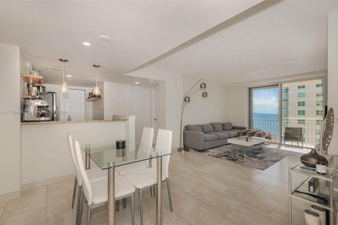 Купить кондоминиум в Майами, Флорида 2 спальни, 91.51м2, № 1948213 - фото 2