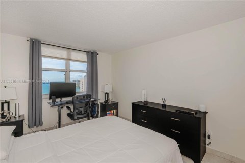 Купить кондоминиум в Майами, Флорида 2 спальни, 91.51м2, № 1948213 - фото 24