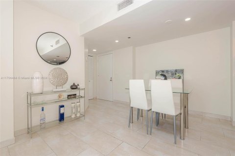 Купить кондоминиум в Майами, Флорида 2 спальни, 91.51м2, № 1948213 - фото 9