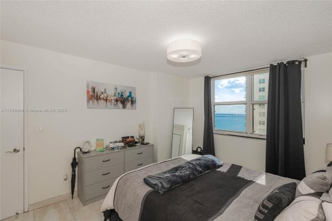Купить кондоминиум в Майами, Флорида 2 спальни, 91.51м2, № 1948213 - фото 19