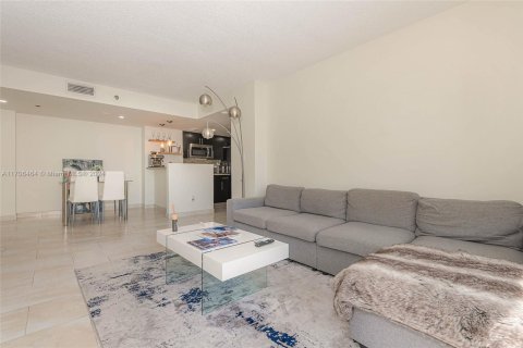 Купить кондоминиум в Майами, Флорида 2 спальни, 91.51м2, № 1948213 - фото 7