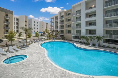Copropriété à vendre à Sarasota, Floride: 1 chambre, 83.24 m2 № 2299746 - photo 20