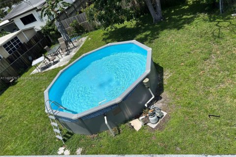 Casa en venta en Hollywood, Florida, 3 dormitorios, 125.05 m2 № 877929 - foto 2