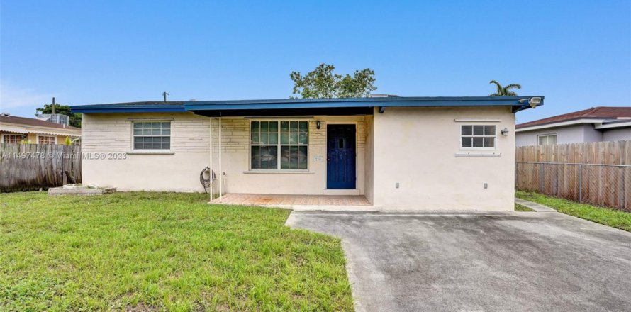 Casa en Hollywood, Florida 3 dormitorios, 125.05 m2 № 877929