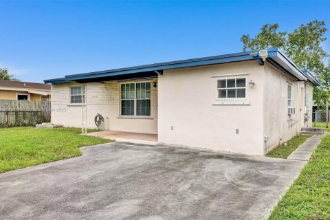 Casa en venta en Hollywood, Florida, 3 dormitorios, 125.05 m2 № 877929 - foto 3