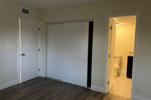 Copropriété à louer à Coral Springs, Floride: 2 chambres, 85.47 m2 № 1957098 - photo 13