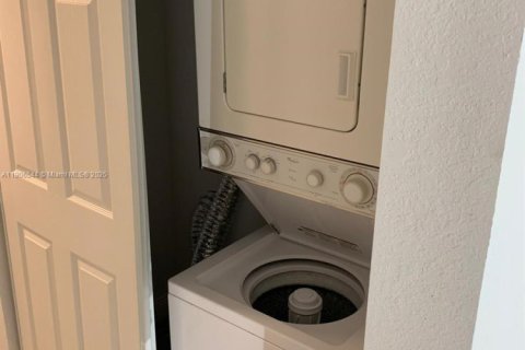 Copropriété à louer à Coral Springs, Floride: 2 chambres, 85.47 m2 № 1957098 - photo 11