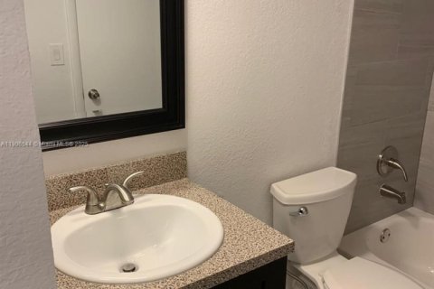 Copropriété à louer à Coral Springs, Floride: 2 chambres, 85.47 m2 № 1957098 - photo 9