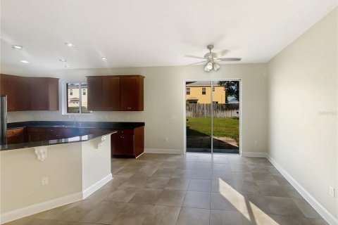 Casa en venta en Land O' Lakes, Florida, 4 dormitorios, 172.98 m2 № 1905216 - foto 13