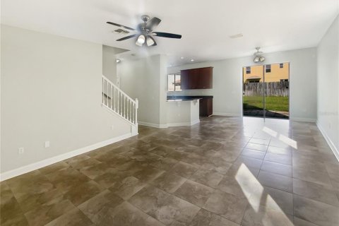 Casa en venta en Land O' Lakes, Florida, 4 dormitorios, 172.98 m2 № 1905216 - foto 3