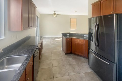 Casa en venta en Land O' Lakes, Florida, 4 dormitorios, 172.98 m2 № 1905216 - foto 15