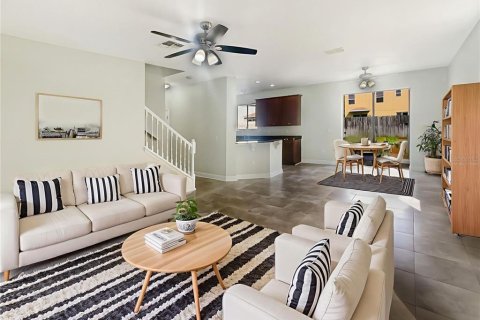 Casa en venta en Land O' Lakes, Florida, 4 dormitorios, 172.98 m2 № 1905216 - foto 2