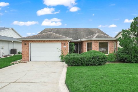 House in Lakeland, Florida 3 bedrooms, 152.08 sq.m. № 1914826 - photo 1