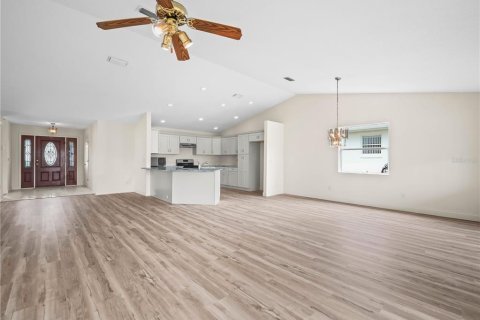 House in Lakeland, Florida 3 bedrooms, 152.08 sq.m. № 1914826 - photo 3