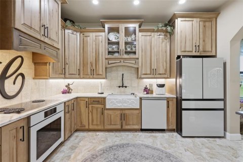 Villa ou maison à vendre à Cape Coral, Floride: 5 chambres, 430.6 m2 № 2308815 - photo 3