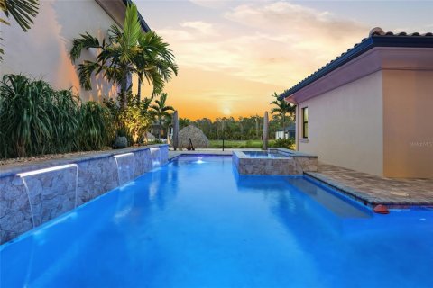 Villa ou maison à vendre à Cape Coral, Floride: 5 chambres, 430.6 m2 № 2308815 - photo 7