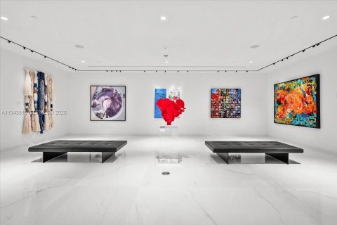 Condo in Miami, Florida, 1 bedroom  № 2000603 - photo 13