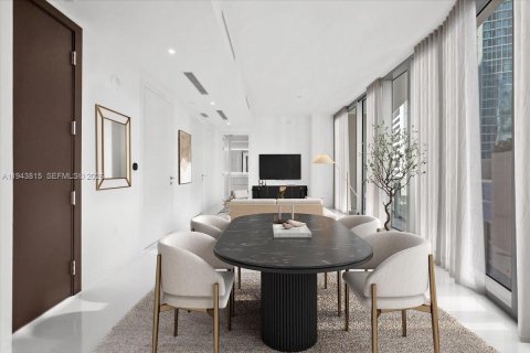 Condo in Miami, Florida, 1 bedroom  № 2000603 - photo 3