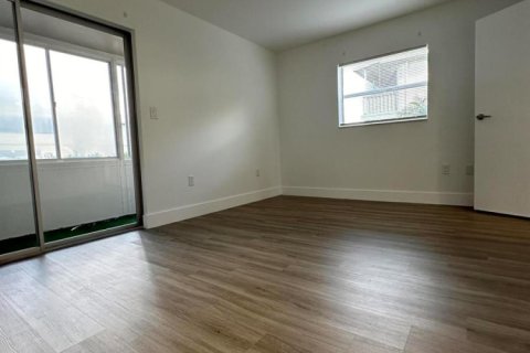 Купить кондоминиум в Делрей-Бич, Флорида 5 комнат, 66.89м2, № 2147088 - фото 8