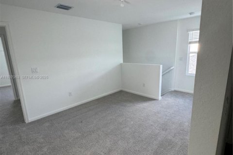 Casa en alquiler en Port St. Lucie, Florida, 6 dormitorios, 236.9 m2 № 1986224 - foto 15