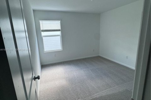 Casa en alquiler en Port St. Lucie, Florida, 6 dormitorios, 236.9 m2 № 1986224 - foto 23