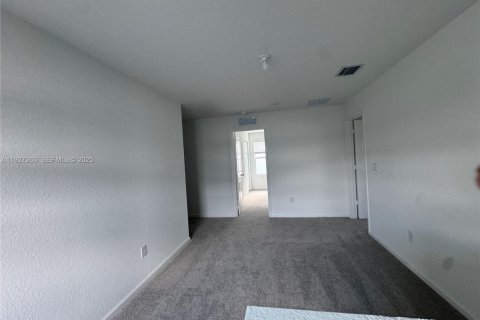 Casa en alquiler en Port St. Lucie, Florida, 6 dormitorios, 236.9 m2 № 1986224 - foto 24