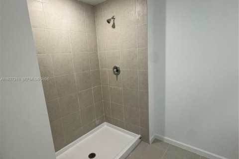 Casa en alquiler en Port St. Lucie, Florida, 6 dormitorios, 236.9 m2 № 1986224 - foto 11