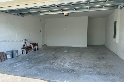 Casa en alquiler en Port St. Lucie, Florida, 6 dormitorios, 236.9 m2 № 1986224 - foto 27