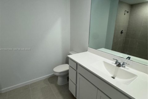 Casa en alquiler en Port St. Lucie, Florida, 6 dormitorios, 236.9 m2 № 1986224 - foto 14