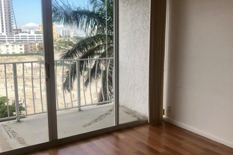 Copropriété à louer à North Bay Village, Floride: 1 chambre, 65.5 m2 № 1759103 - photo 6