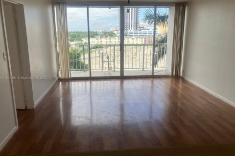 Copropriété à louer à North Bay Village, Floride: 1 chambre, 65.5 m2 № 1759103 - photo 8