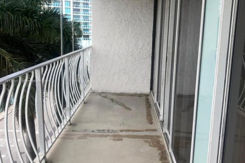 Copropriété à louer à North Bay Village, Floride: 1 chambre, 65.5 m2 № 1759103 - photo 9