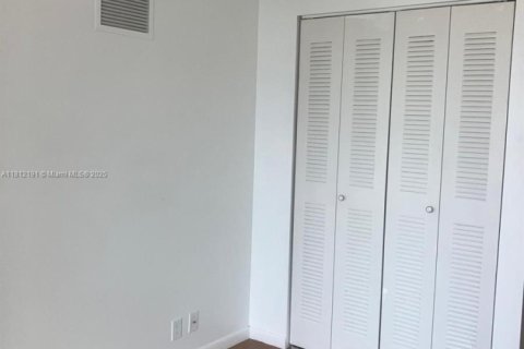 Copropriété à louer à North Bay Village, Floride: 1 chambre, 65.5 m2 № 1759103 - photo 7