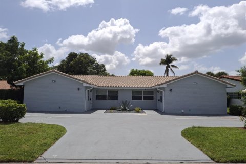 Apartment in Coral Springs, Florida 3 bedrooms, 123.19 sq.m. № 2250977