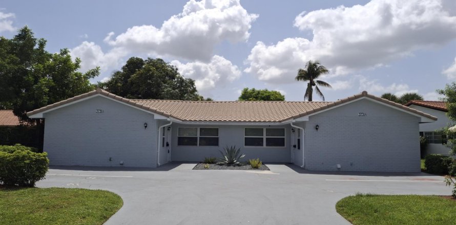 Apartment in Coral Springs, Florida 3 bedrooms, 123.19 sq.m. № 2250977