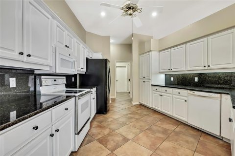 House in Homosassa, Florida 3 bedrooms, 220.74 sq.m. № 1813734 - photo 3