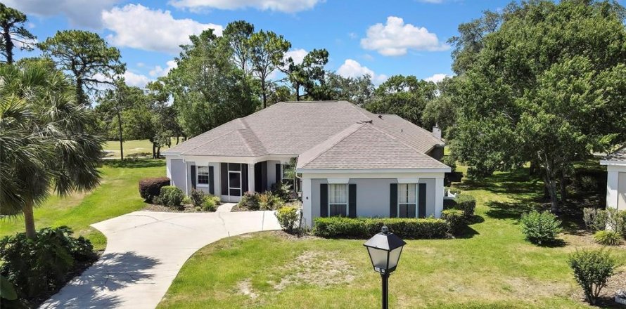 House in Homosassa, Florida 3 bedrooms, 220.74 sq.m. № 1813734