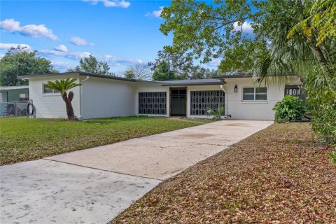 Casa en alquiler en Altamonte Springs, Florida, 4 dormitorios, 186.73 m2 № 1877078 - foto 2
