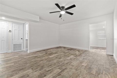 Casa en alquiler en Altamonte Springs, Florida, 4 dormitorios, 186.73 m2 № 1877078 - foto 5