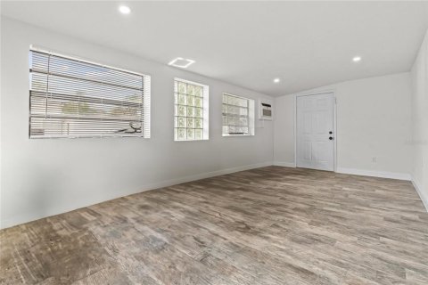 Casa en alquiler en Altamonte Springs, Florida, 4 dormitorios, 186.73 m2 № 1877078 - foto 6