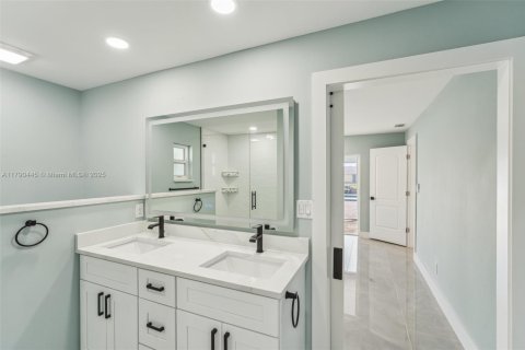 Casa en venta en Cape Coral, Florida, 3 dormitorios, 166.2 m2 № 1862119 - foto 26