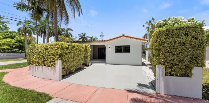Casa en Miami Beach, Florida 4 dormitorios, 163.51 m2 № 1888304