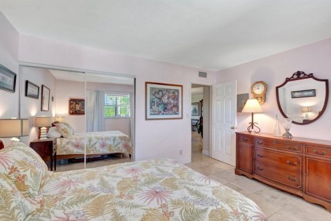 Condo in Ocean Ridge, Florida, 2 bedrooms № 2146713 - photo 24