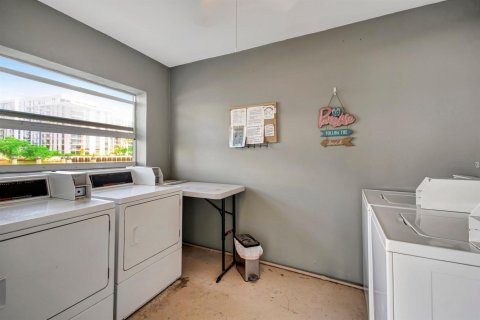 Condo in Ocean Ridge, Florida, 2 bedrooms № 2146713 - photo 26