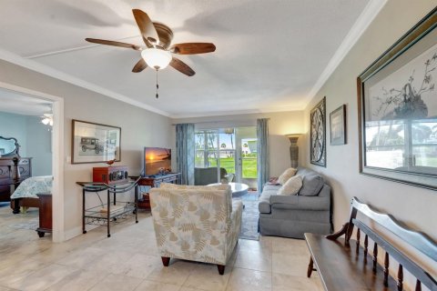 Condo in Ocean Ridge, Florida, 2 bedrooms № 2146713 - photo 13
