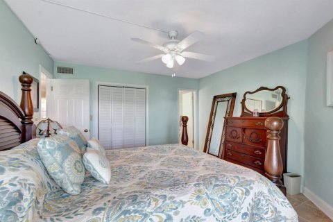 Condo in Ocean Ridge, Florida, 2 bedrooms № 2146713 - photo 19