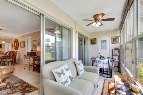 Condo in Ocean Ridge, Florida, 2 bedrooms № 2146713 - photo 27