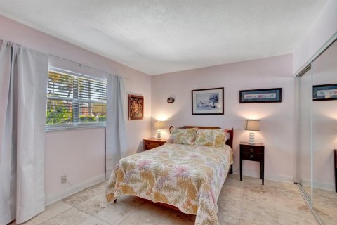 Condo in Ocean Ridge, Florida, 2 bedrooms № 2146713 - photo 23
