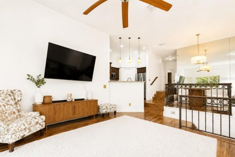 Copropriété à louer à Tampa, Floride: 2 chambres, 113.81 m2 № 2427050 - photo 3